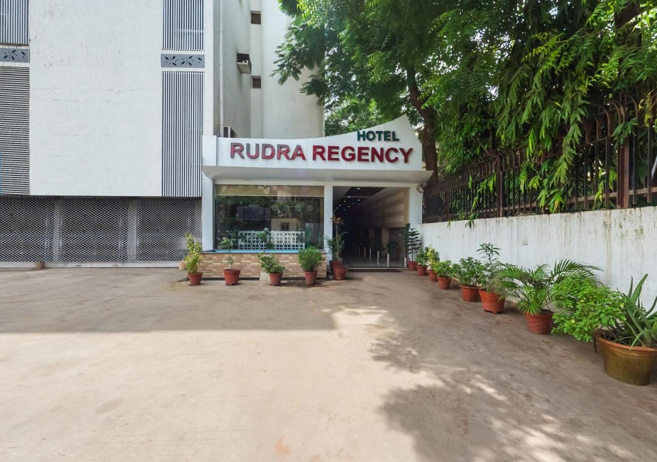 Hotel Rudra Regency Amhedabad Dış mekan fotoğraf